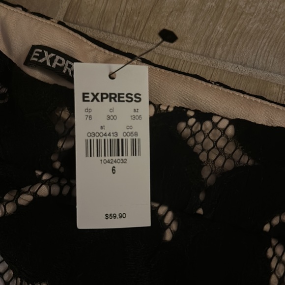 NWT express short black size 6 - Picture 2 of 4